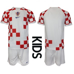 Kroatien Replika Babytøj Hjemmebanesæt Børn VM 2022 Kortærmet (+ Korte bukser)